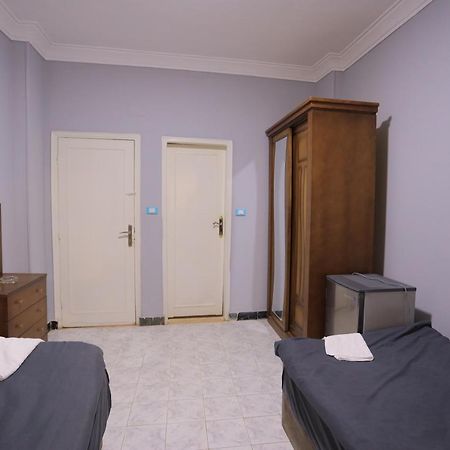 Three Golden Pyramids Bed and Breakfast Kairo Exteriör bild